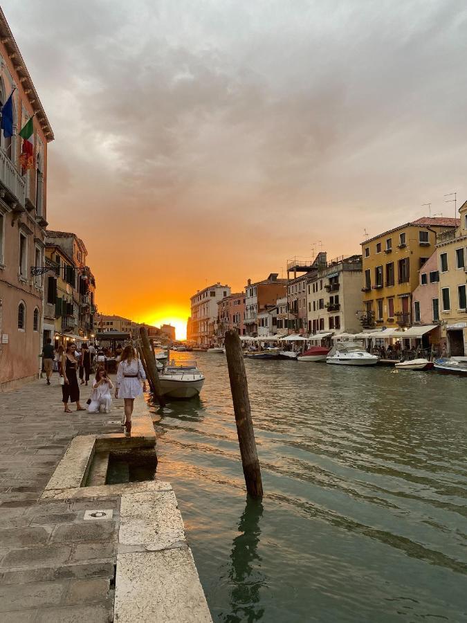 Casa Virginia Direct At The Canal Cannaregio With Own Roof Terrace Venecia Exterior foto