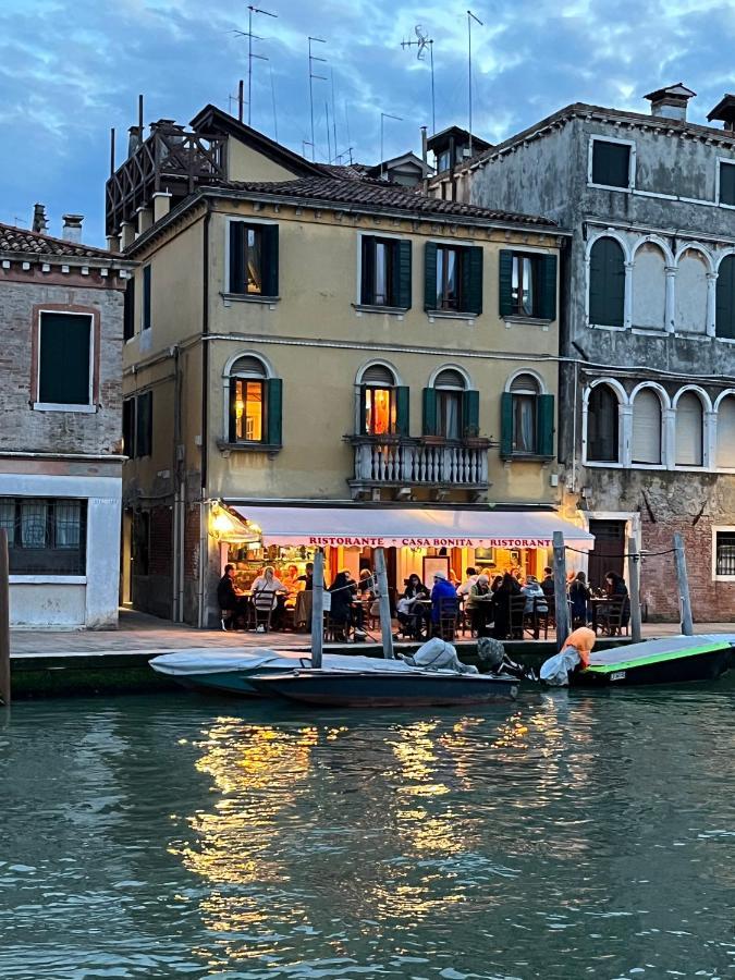 Casa Virginia Direct At The Canal Cannaregio With Own Roof Terrace Venecia Exterior foto